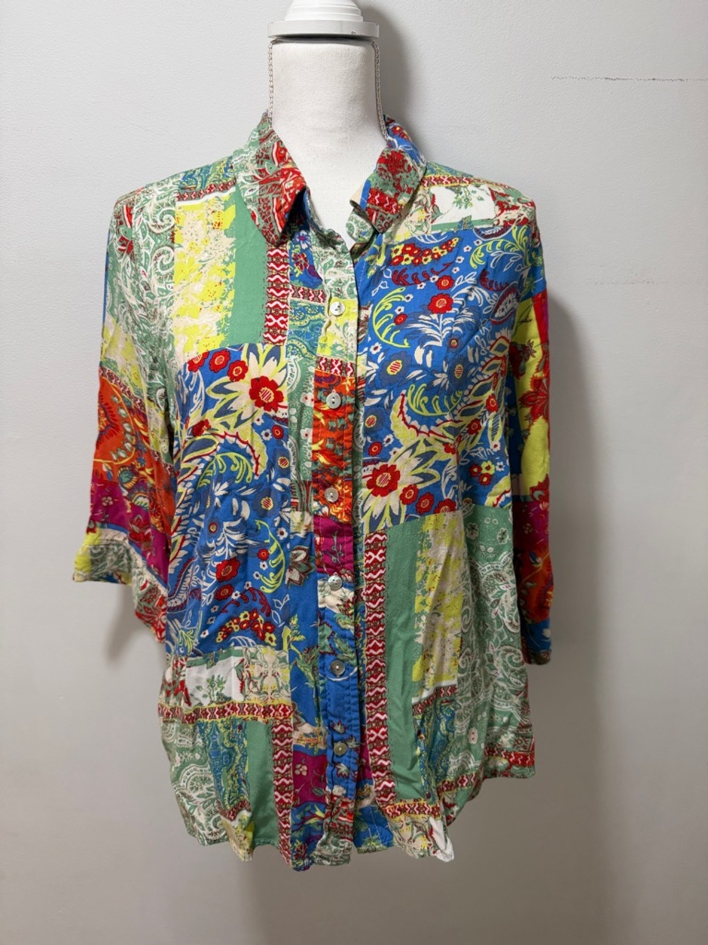 Jones & Co Plus Sz 1X Artsy Patchwork‎ Button Blouse Coachella Top Spring Floral